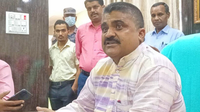 प्रहरी समायोजन माग गर्दै मधेश सरकारका मन्त्री धर्नामा बस्ने