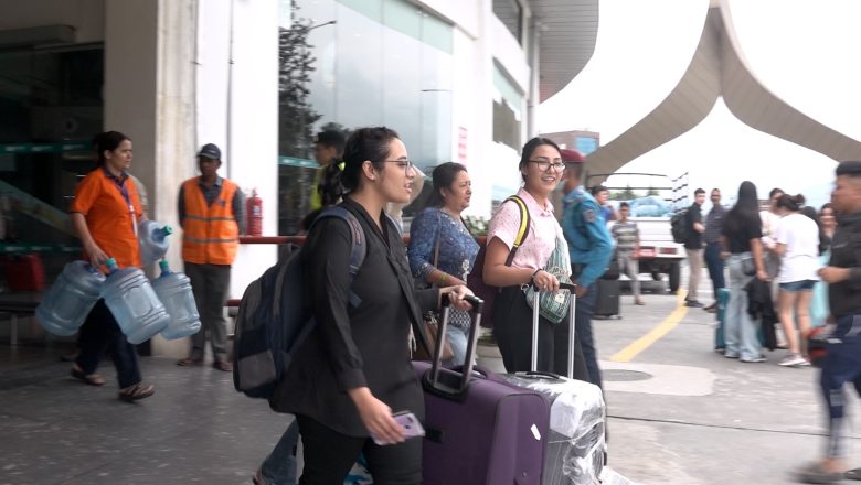 बङ्गलादेशबाट १२ सयभन्दा धेरै विद्यार्थी स्वदेश फर्किए