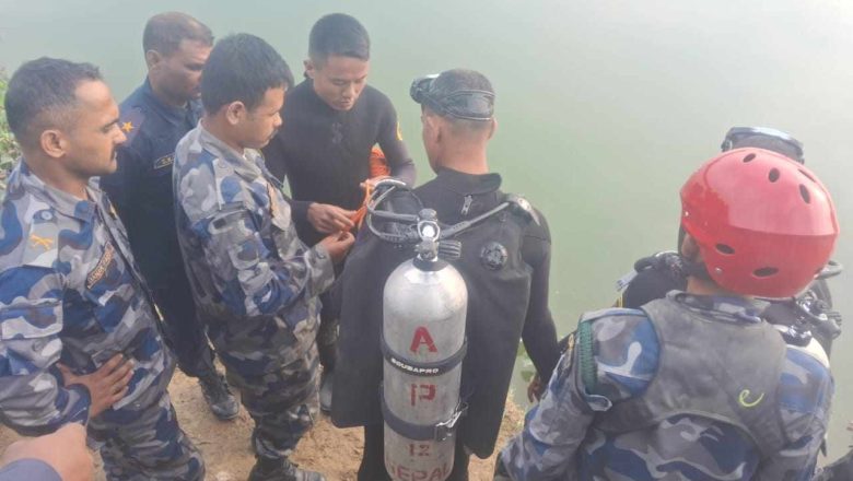 पोखरीमा डुबेको कारबाट दुई जनाको शव निकायो