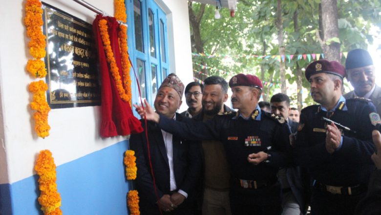 दबाब वा प्रभावमा नपरी काम गर्न प्रहरीलाई महानिरीक्षक कुँवरको निर्देशन