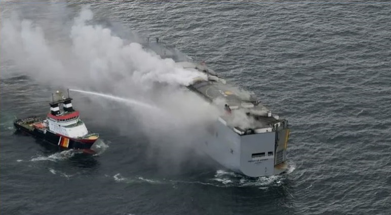 कङ्गोमा डुङ्गामा आगलागी हुँदा एक सय ४३ जनाको ज्यान गयो