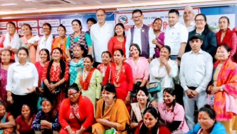 श्रमिक दिवसको अवसरमा बुटवल उपमहानगरले गर्याे ३० श्रमिकको नगदसहित सम्मान
