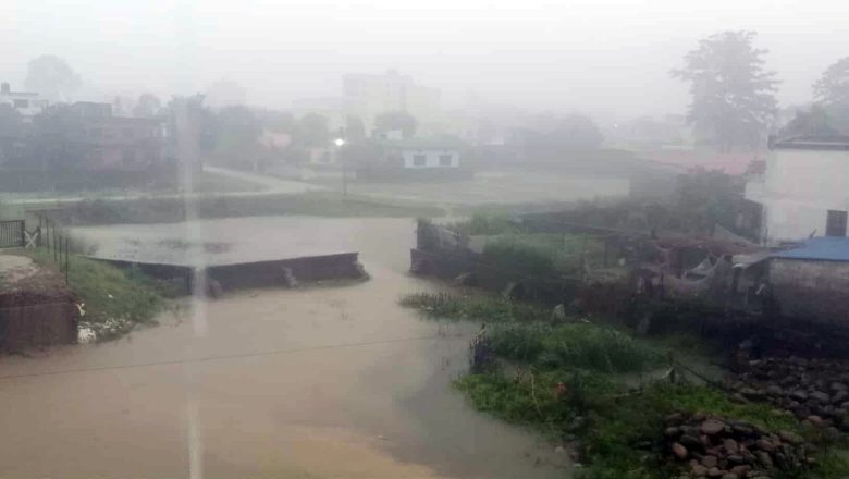 सुदूरपश्चिमका विभिन्न ठाउँमा लगातार वर्षा, बाढीको खतरा