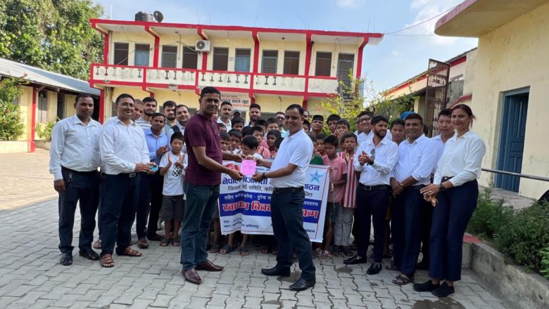 कपिलवस्तुमा अनाथ बालबालिकालाई खाद्यान्न बितरण