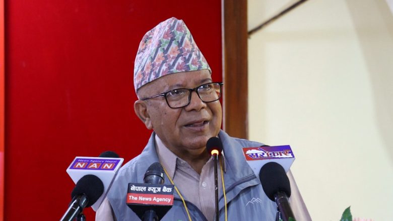 झलनाथलाई माधव नेपालले भनेः ओलीजीको सेवा गरेर बस