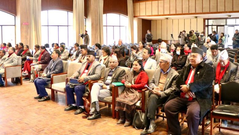 एमालेका निवर्तमान सांसदको हस्ताक्षर संकलन आज पनि