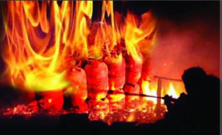 भारतको हिमाञ्चलमा ग्यास सिलिन्डर विष्फोटपछि आगलागी : नेपालीसहित ६ जना बेपत्ता