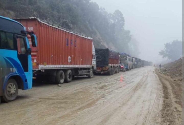 बुटवल-नारायणगढ सडक : दाउन्नेको पूर्वी खण्डमा एकतर्फी ढलानको काम अन्तिम अवस्थामा