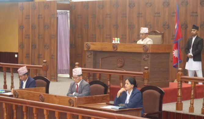 लुम्बिनी प्रदेश सभा: अन्तिम समयमा बजेट खर्च गर्ने प्रवृत्ति रोक्न सांसदहरुको माग