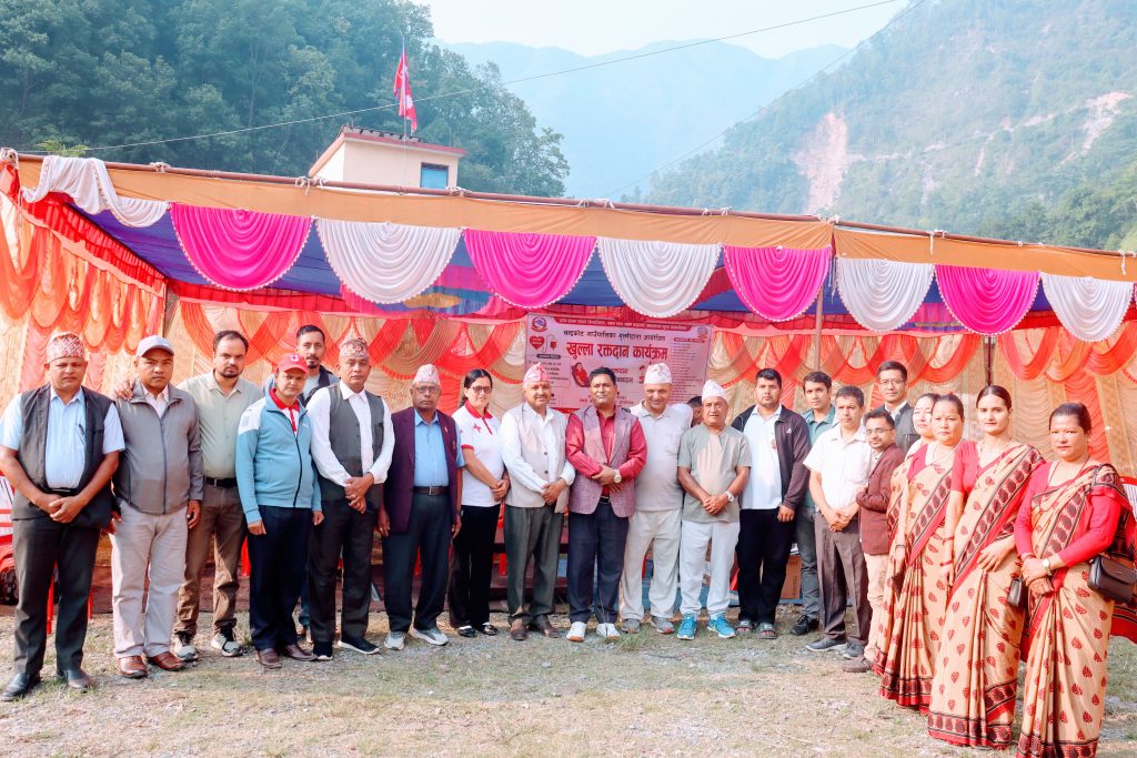 चन्द्रकोट गाउँपालिका गुल्मीमा १ दिनमै १ सय ४१ जनाले गरे रक्तदान
