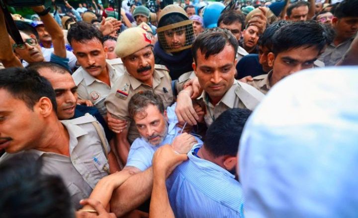 भारतमा युवालाई साथ दिँदै विपक्षी दलहरू पनि आन्दोलनमा