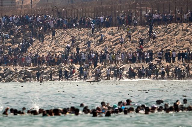 युरोपको सपना एकै रातमा टुट्यो -समुद्र तरेर स्पेन पुगेका हजारौं फर्किए