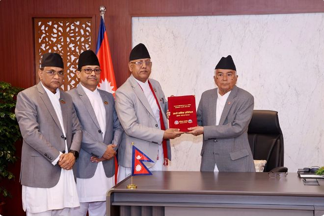 राष्ट्रपति समक्ष मुस्लिम आयोगको वार्षिक प्रतिवेदन पेश