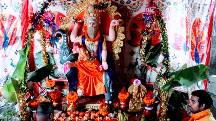 आज विश्वकर्मा पूजा, देशैभर धातुजन्य उपकरण तथा औजारको पूजा गरी मनाइँदै